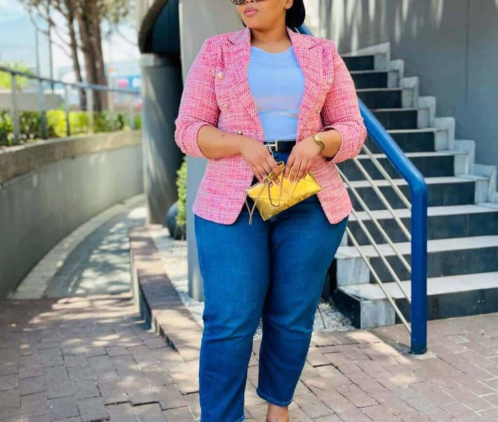 Diana, a sugar mummy in Ruaka, Nairobi, seeks a muscular gentleman.