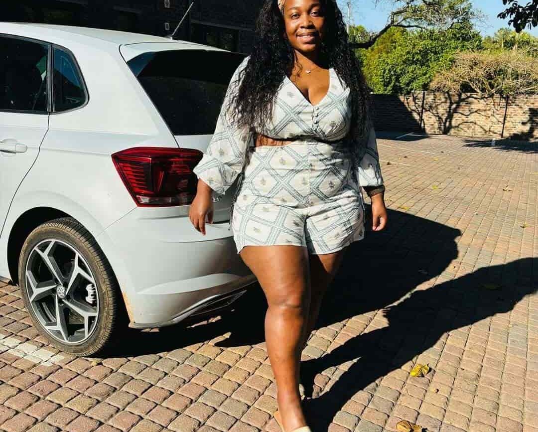 Isabella, a Sugar Mummy Seeking a Loyal and Romantic Sugar Boy