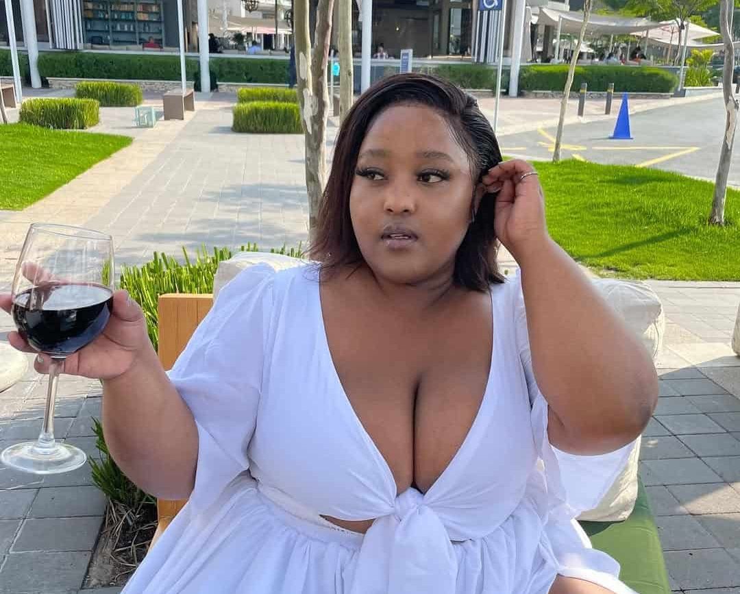 Lizz, a Sugar Mummy in Muthaiga Seeks Mature Man Over 25