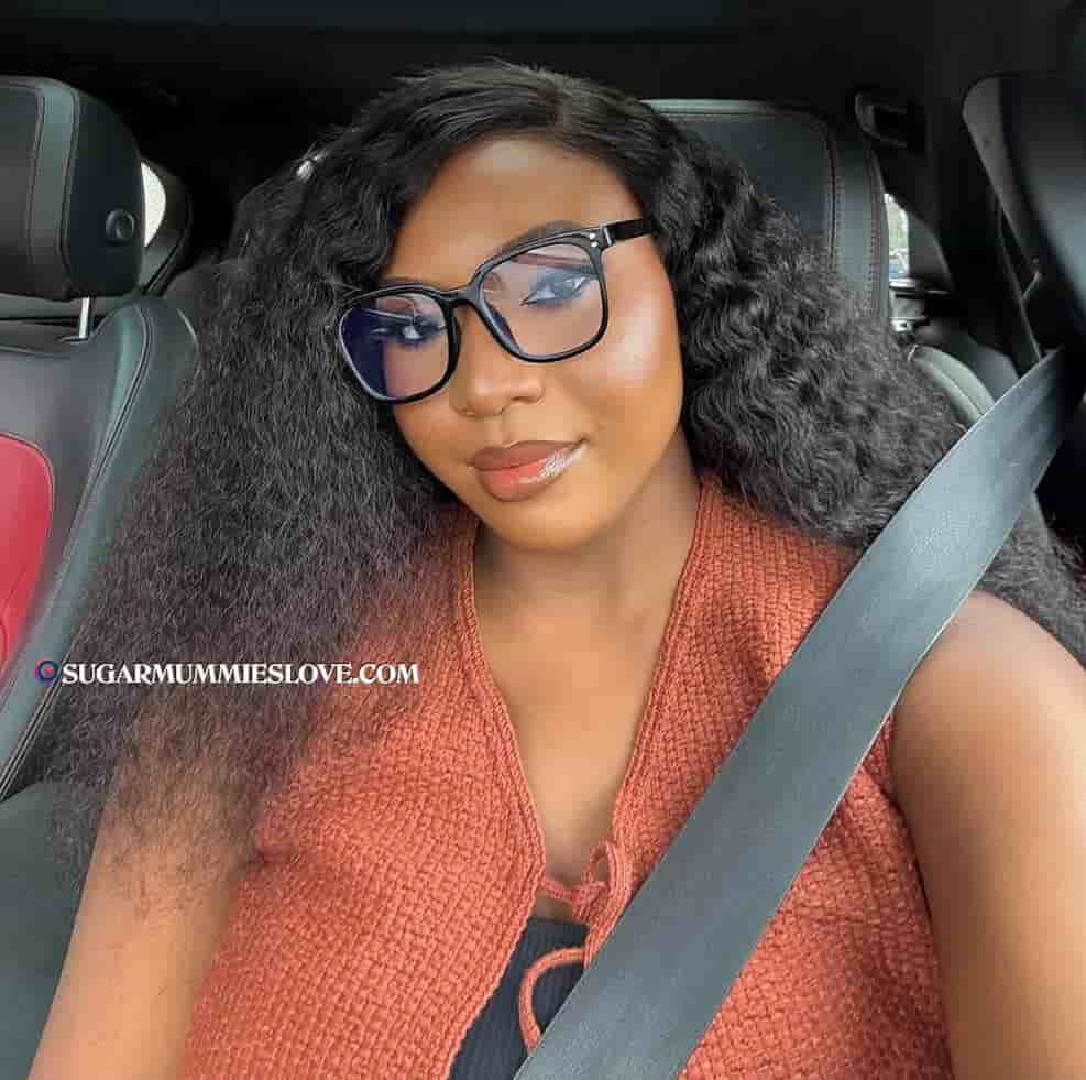 Aisha Sugar Mummy in Kileleshwa Nairobi Seeks Discreet, Fun Young Man