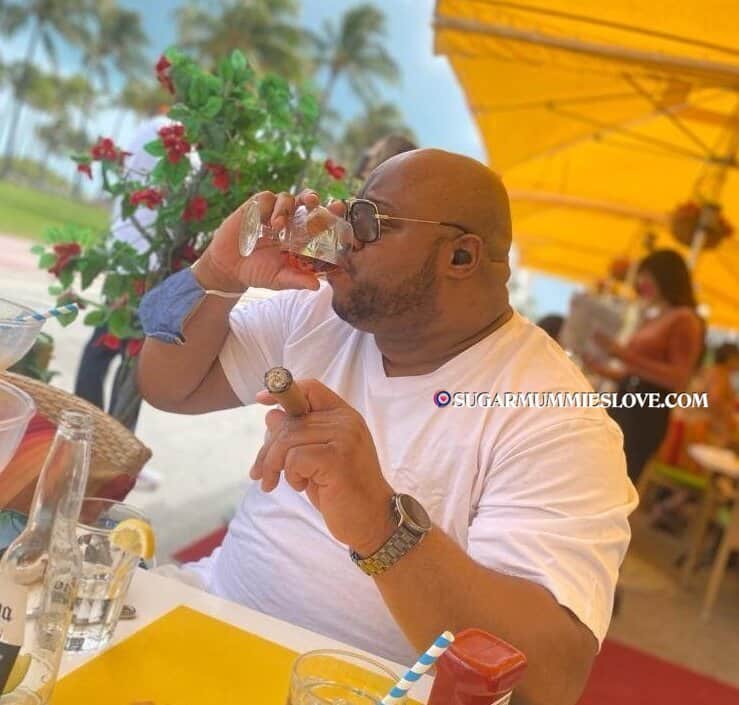 Charles Sugar Daddy in Nairobi Seeking Loving Female Companion