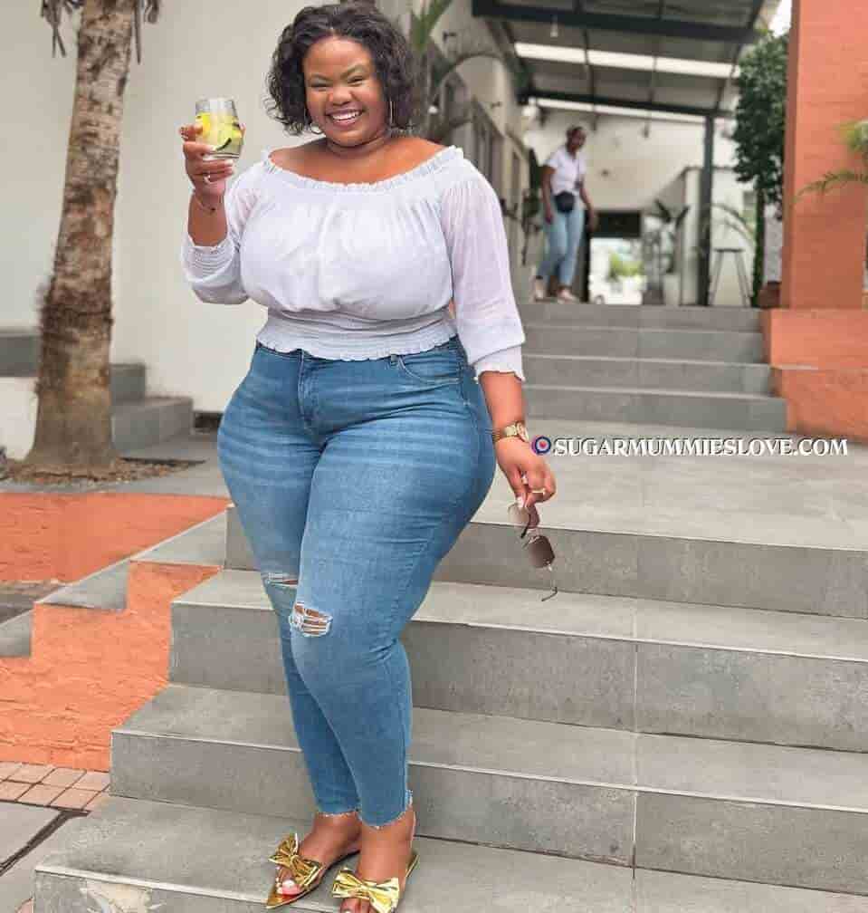 Diana Sugar Mummy in Mombasa Looking for Discreet and Respectful Young Man