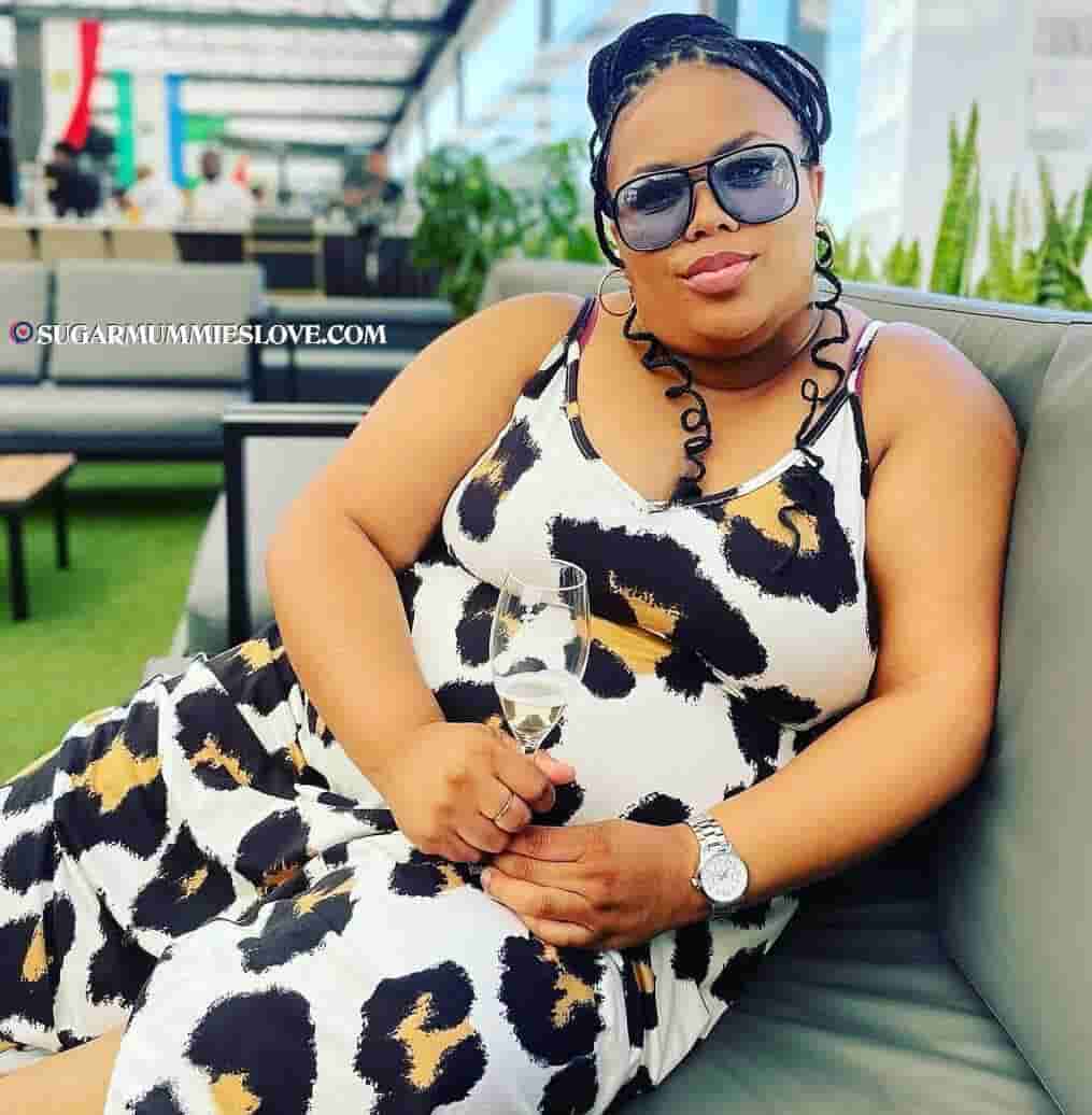 Rose Sugar Mummy in Kitengela Seeking a Loyal, Charming Sugar Boy